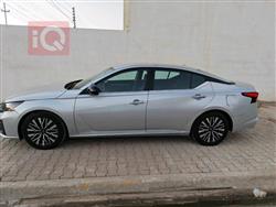 نيسان ألتيما